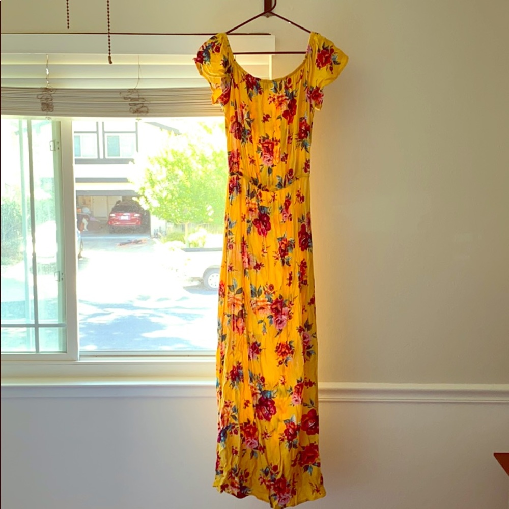 Ambiance short sleeved maxi dress